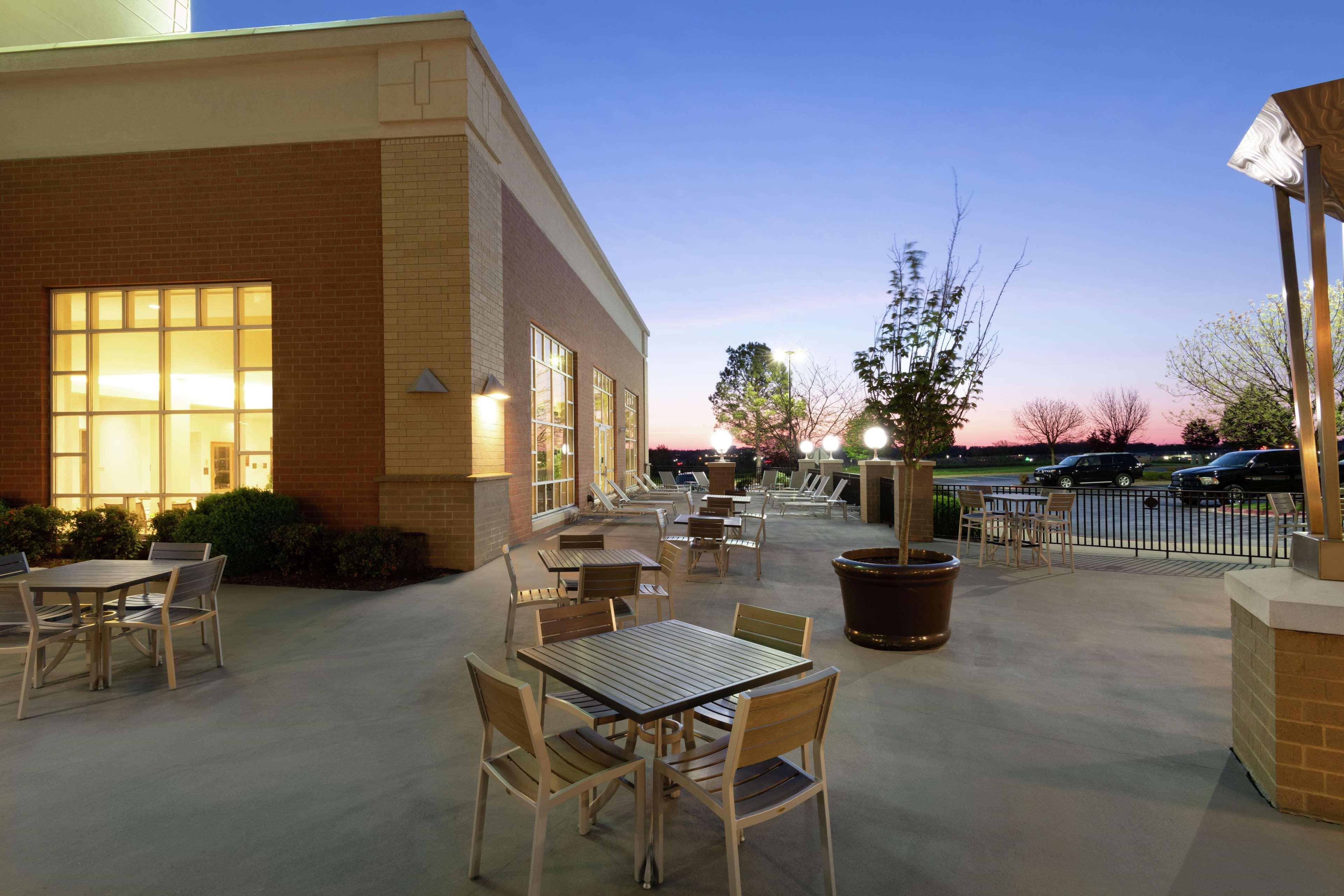 Embassy Suites Northwest Arkansas - Hotel, Spa & Convention Center Rogers Exterior photo